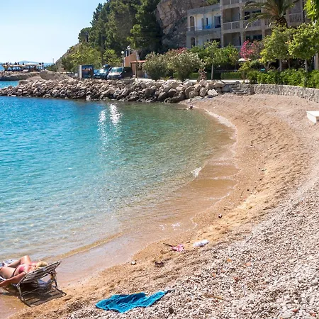 Apartments&rooms By The Sea Brela, Makarska - 13118 3*