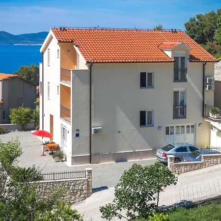 And By The Sea Brela, Makarska - 13118 3*