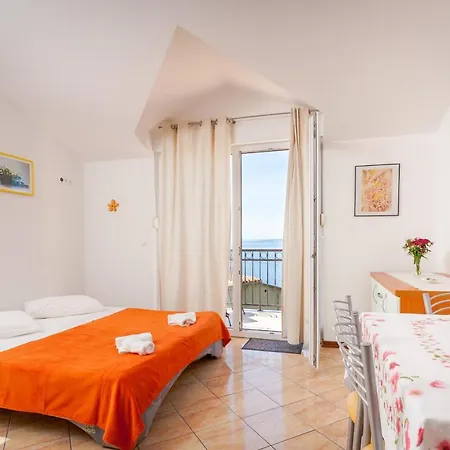 Guest house And By The Sea Brela, Makarska - 13118 Brela