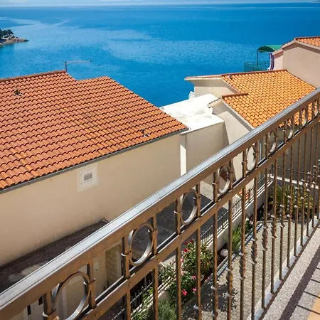 Guest house And By The Sea Brela, Makarska - 13118 3*